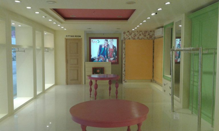 Chinyere Outlet Interior, photo 5